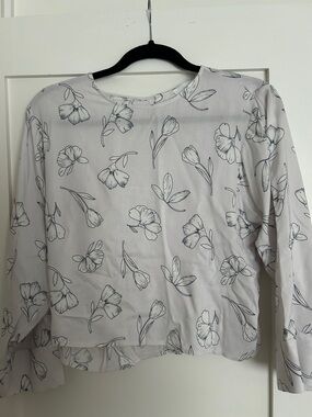 OAK + FORT Light Gray Floral Long-Sleeve Blouse